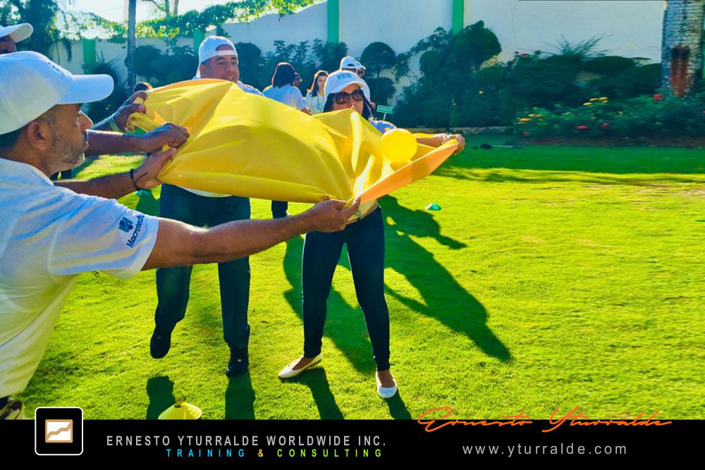 Team Building República Dominicana | Dinámicas de Cuerdas Bajas para fortalecer el trabajo en equipo